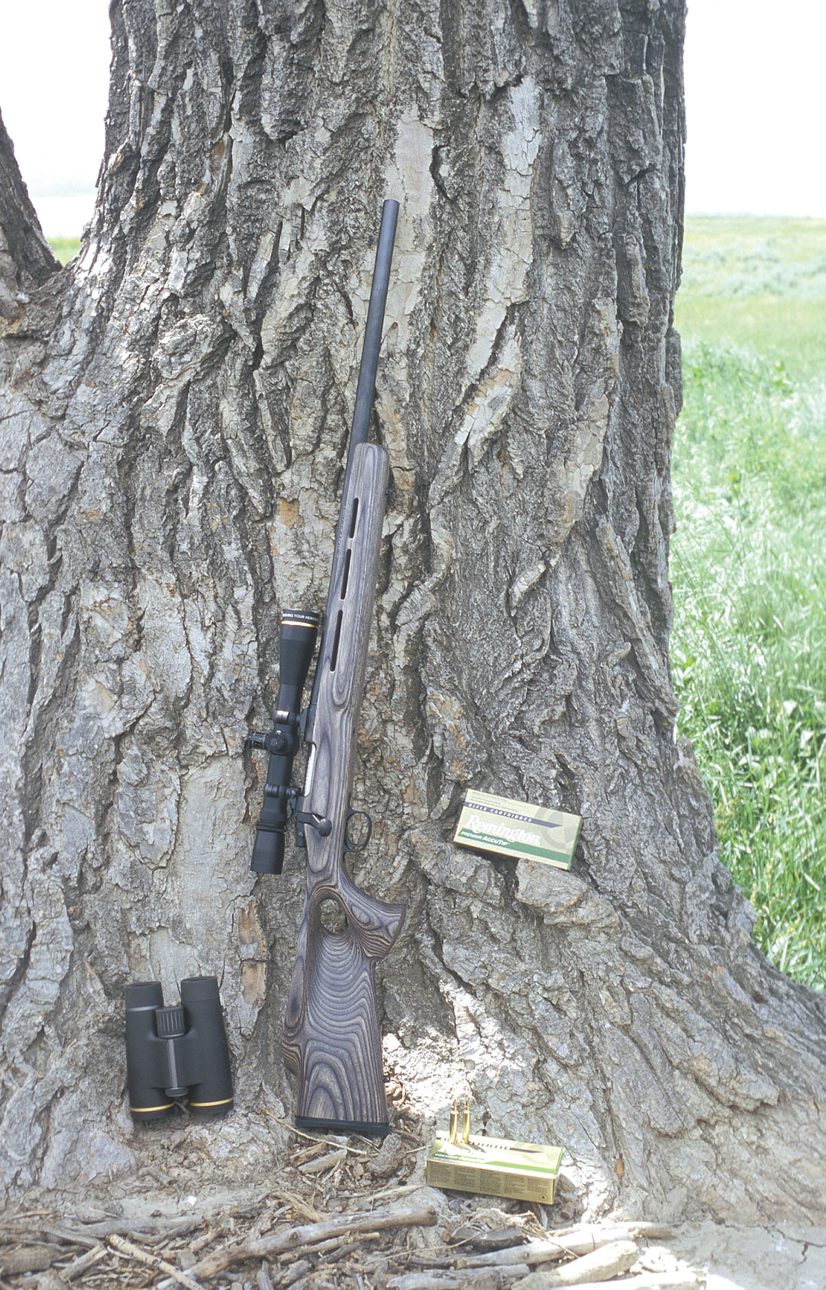 The XR-100 Rangemaster features a laminated thumbhole stock, vented forearm and 40-XB adjustable trigger.